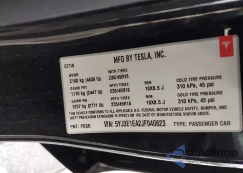 2018 Tesla Model 3 Long Range/Mid Range z USA, uszkodzony, nr VIN 5YJ3E1EA2JF040623
